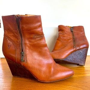 Frye Women’s Regina Bootie size 9.5